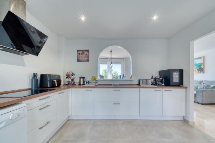 Image No.11-3 Bed Townhouse for sale