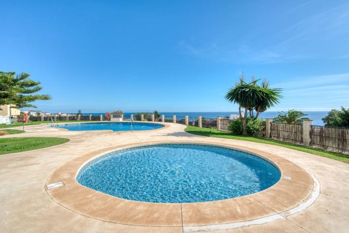 Image No.20-2 Bed Apartment for sale