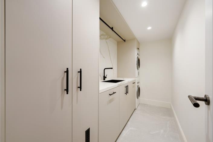 Image No.36-5 Bed Villa for sale