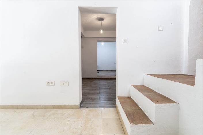 Image No.36-3 Bed Townhouse for sale