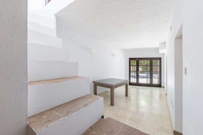 Image No.30-3 Bed Townhouse for sale