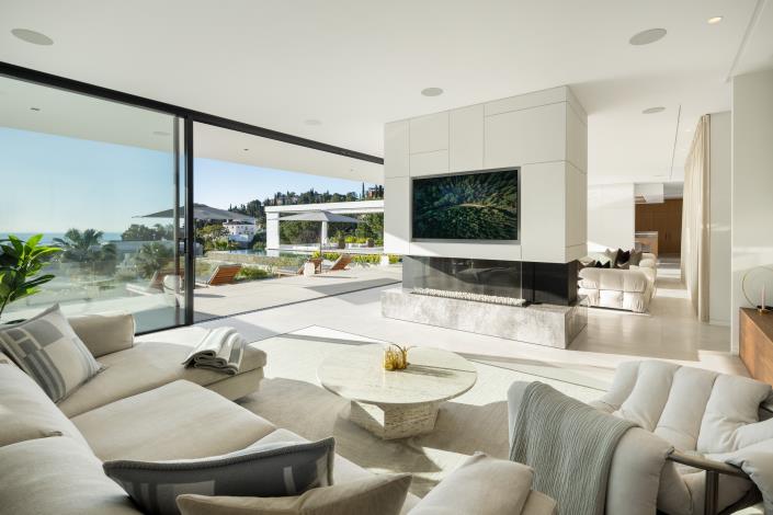 Image No.6-8 Bed Villa for sale