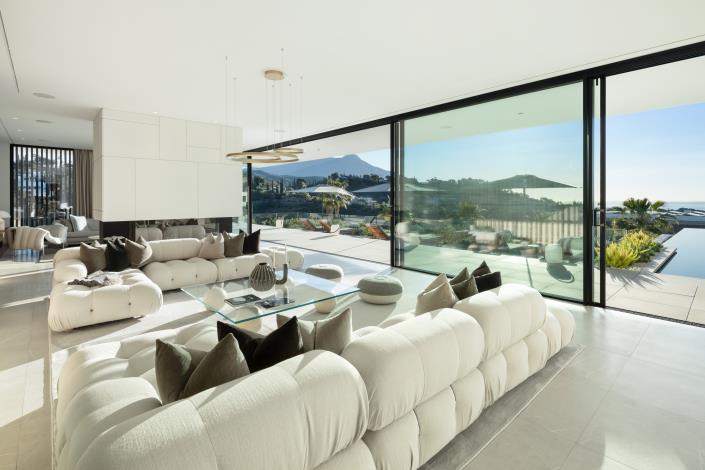 Image No.7-8 Bed Villa for sale