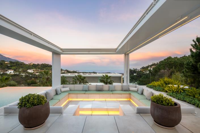 Image No.40-8 Bed Villa for sale