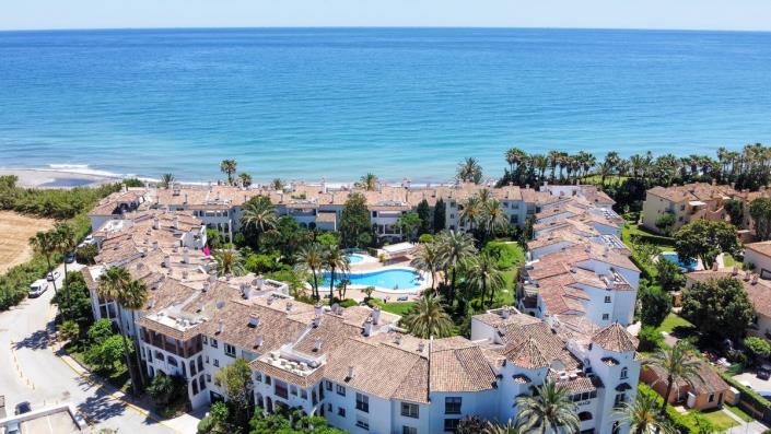 Image No.2-Appartement de 2 chambres à vendre à Estepona