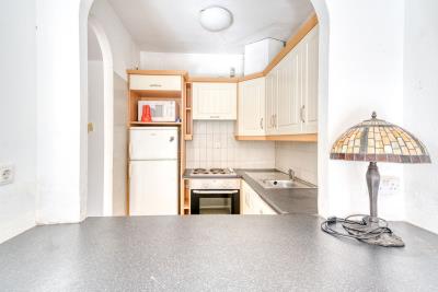 12-53013098fcab6c38b1379cd33298e050