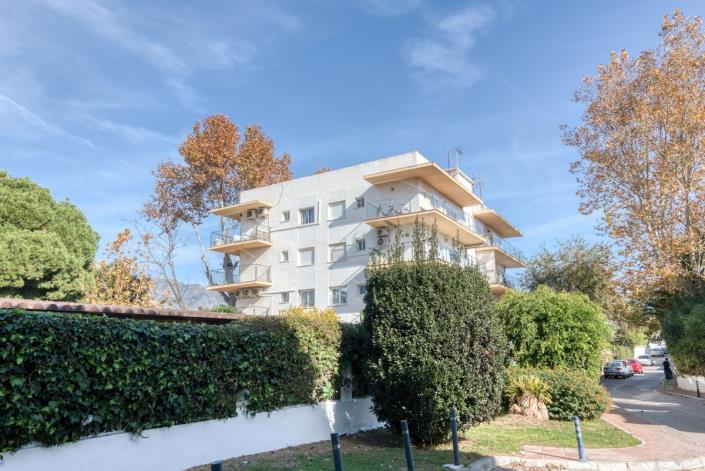 Image No.21-2 Bed Apartment for sale