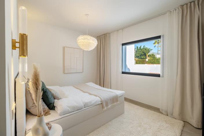 Image No.7-4 Bed Townhouse for sale