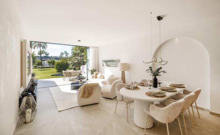 Image No.13-4 Bed Townhouse for sale