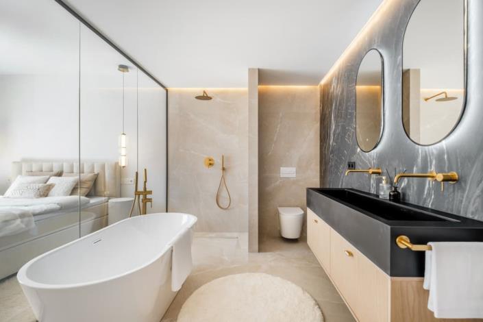 Image No.19-4 Bed Townhouse for sale