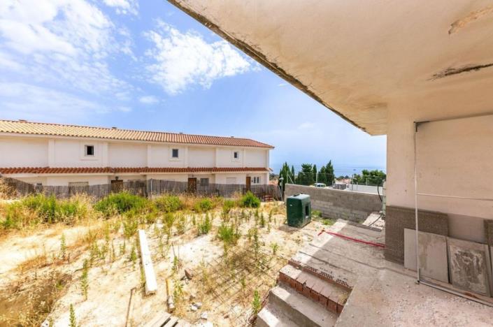 Image No.3-2 Bed Semi-Detached for sale