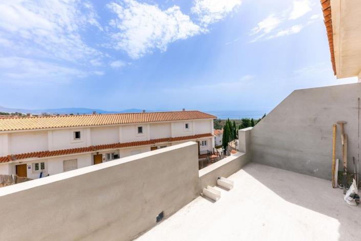 Image No.6-2 Bed Semi-Detached for sale