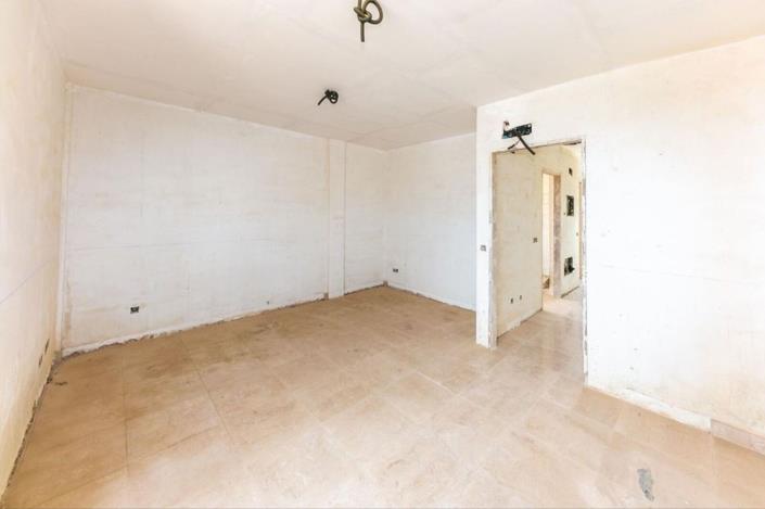 Image No.12-2 Bed Semi-Detached for sale