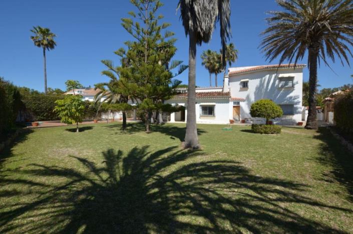 Image No.3-7 Bed Villa for sale