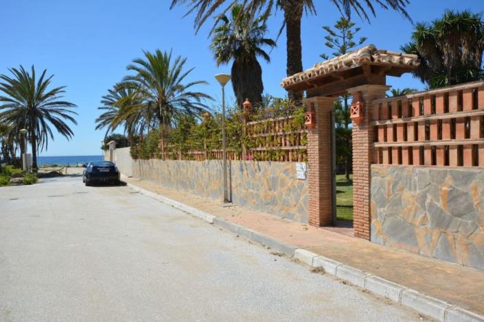 Image No.8-7 Bed Villa for sale