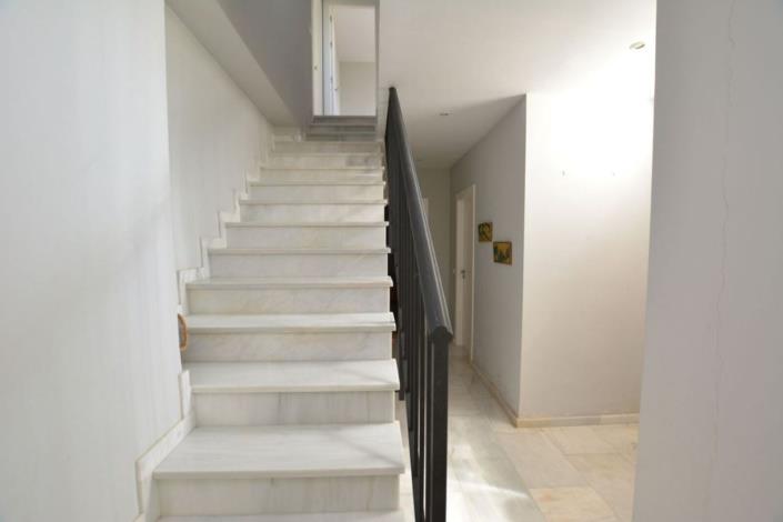 Image No.17-7 Bed Villa for sale