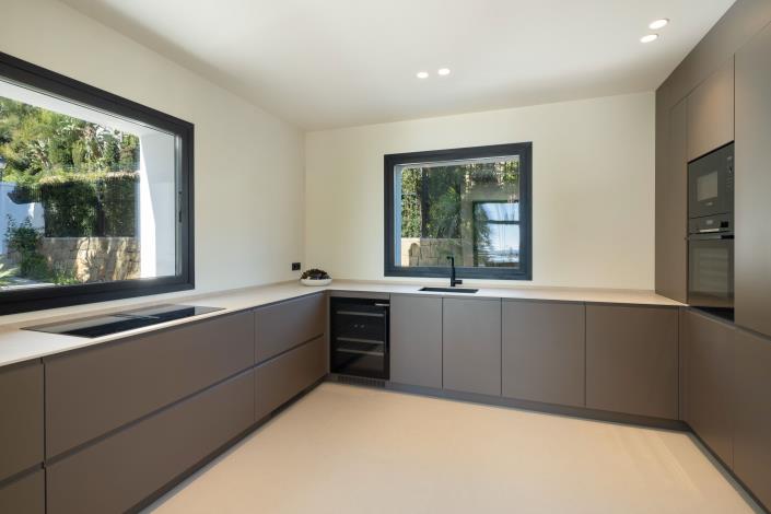 Image No.12-5 Bed Villa for sale