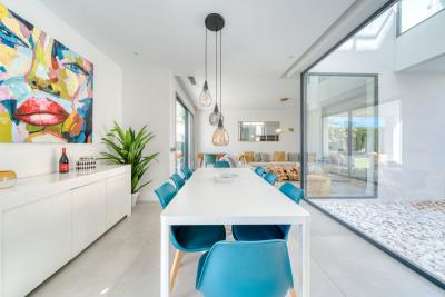 16-ec67b526875bf0124b6ce4328a754439