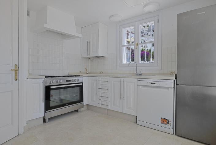 Image No.6-3 Bed Townhouse for sale