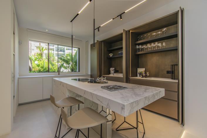 Image No.14-4 Bed Townhouse for sale