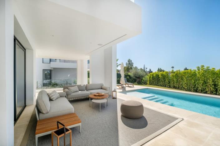 Image No.8-6 Bed Villa for sale