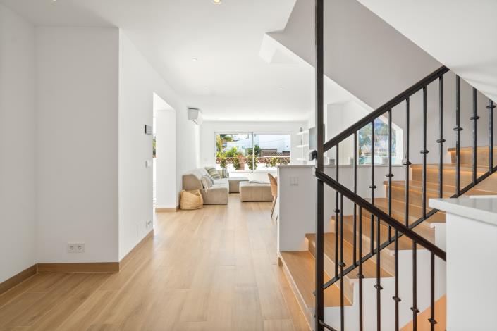 Image No.4-4 Bed Townhouse for sale