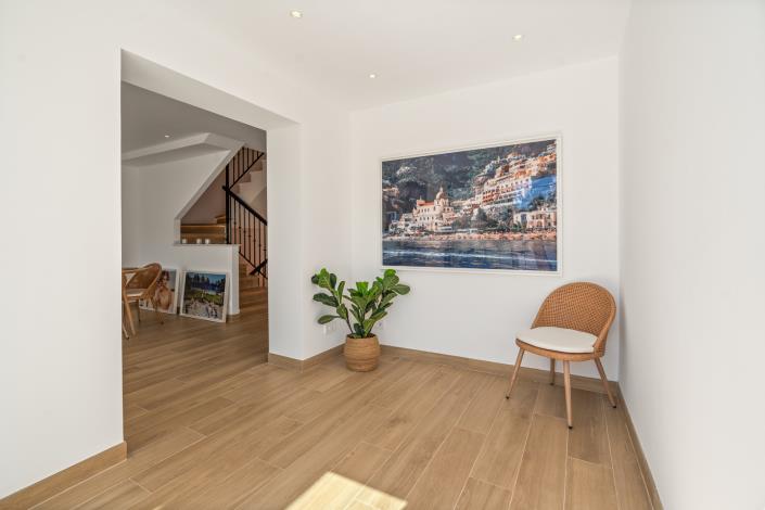 Image No.5-4 Bed Townhouse for sale