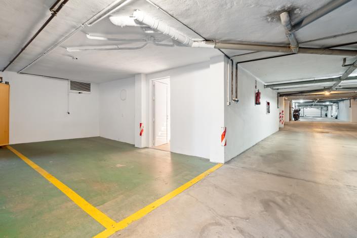 Image No.17-4 Bed Townhouse for sale