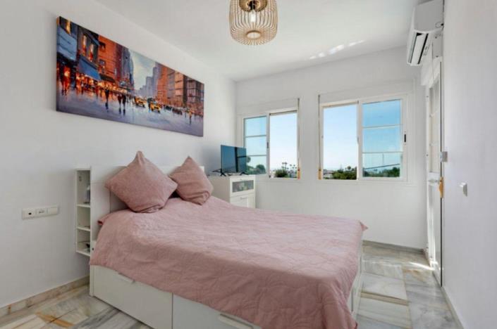 Image No.9-4 Bed Villa for sale