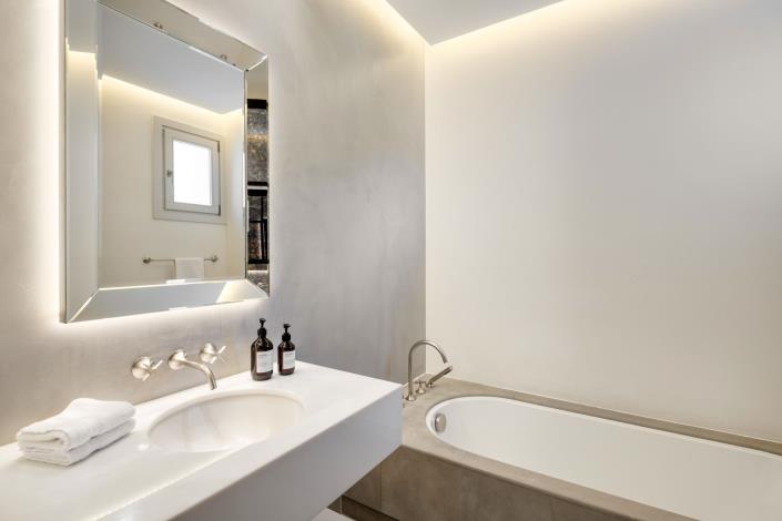 Image No.20-7 Bed Villa for sale