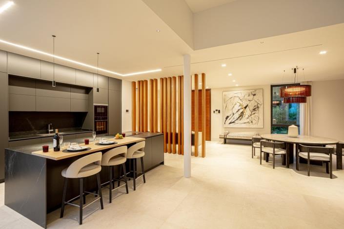 Image No.4-4 Bed Villa for sale