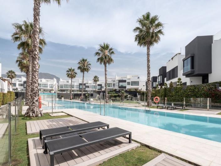 Image No.22-3 Bed Townhouse for sale