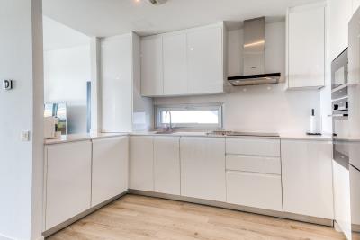 10-bb915d1cb19341576dcdc994b81ab9c5