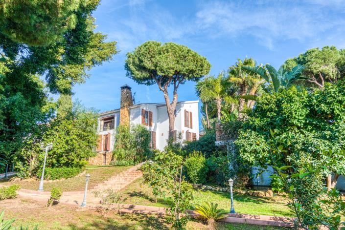 Image No.4-7 Bed Villa for sale