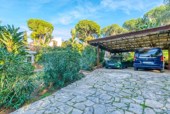 Image No.25-7 Bed Villa for sale