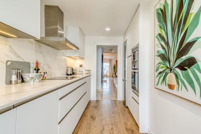 8-e64a9055bba3e77ac8aca3b893cdf826