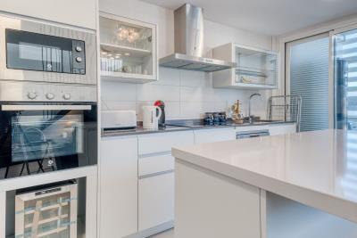 10-bb915d1cb19341576dcdc994b81ab9c5