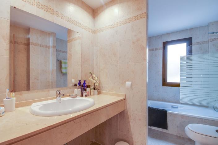 Image No.15-2 Bed Apartment for sale