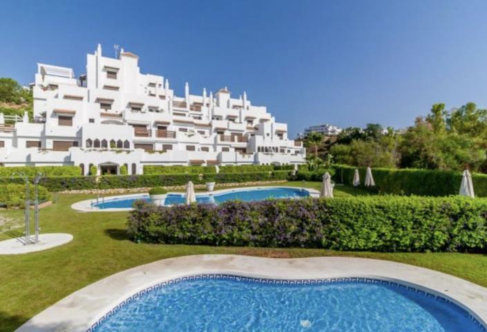 Image No.20-2 Bed Apartment for sale