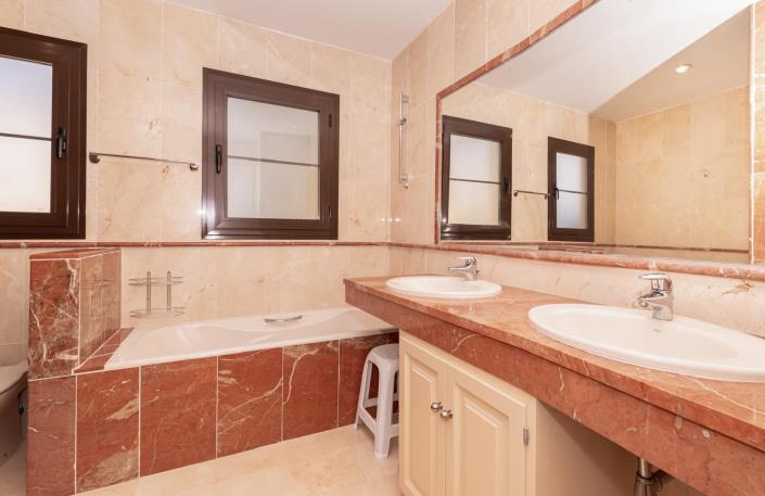 Image No.7-4 Bed Apartment for sale