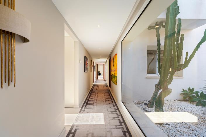 Image No.29-9 Bed Villa for sale