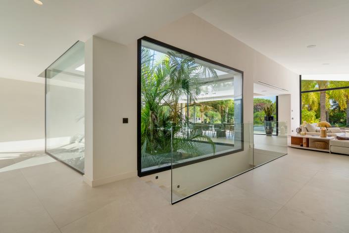 Image No.28-5 Bed Villa for sale