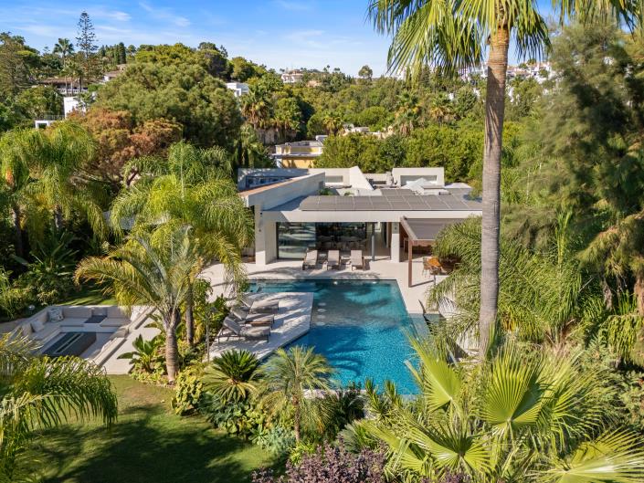 Image No.2-5 Bed Villa for sale