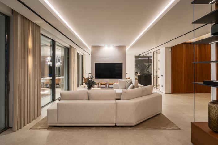 Image No.18-6 Bed Villa for sale