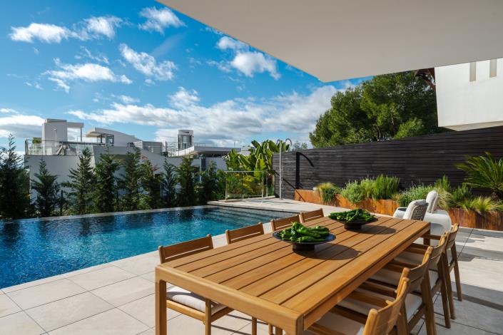 Image No.2-4 Bed Villa for sale