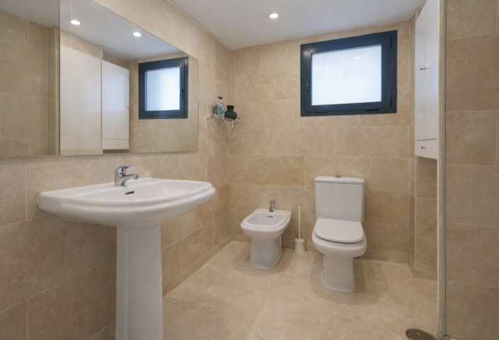 Image No.9-3 Bed Apartment for sale