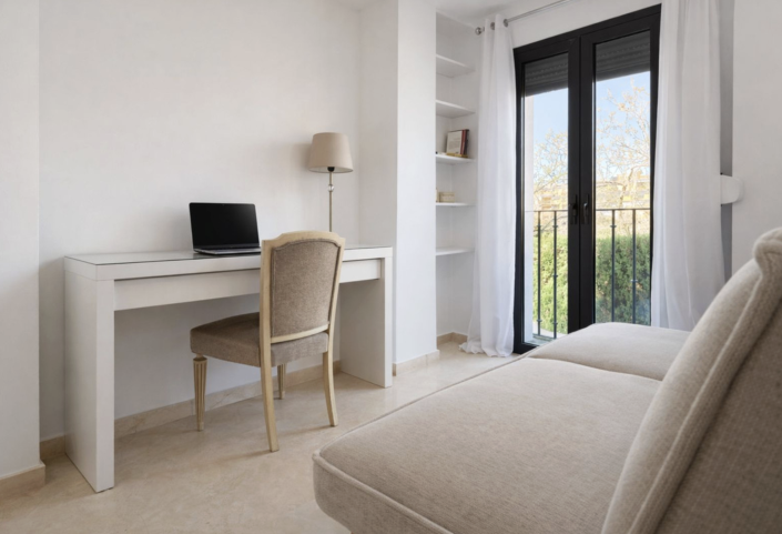 Image No.11-3 Bed Apartment for sale