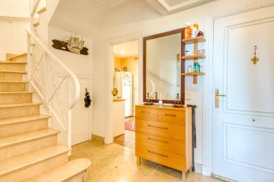 12-53013098fcab6c38b1379cd33298e050