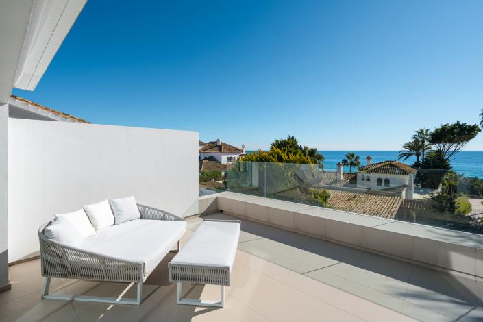 Image No.17-4 Bed Semi-Detached for sale