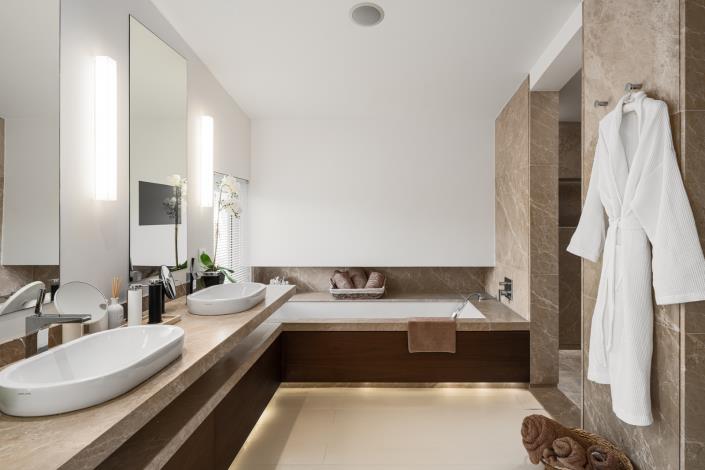 Image No.19-4 Bed Semi-Detached for sale